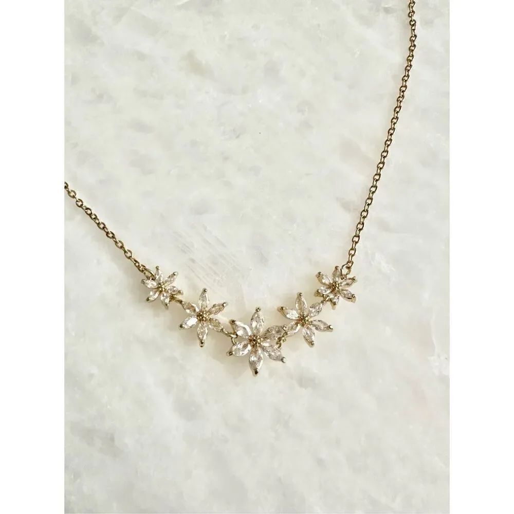 Cubic zirconia flower necklace stainless steel ￼